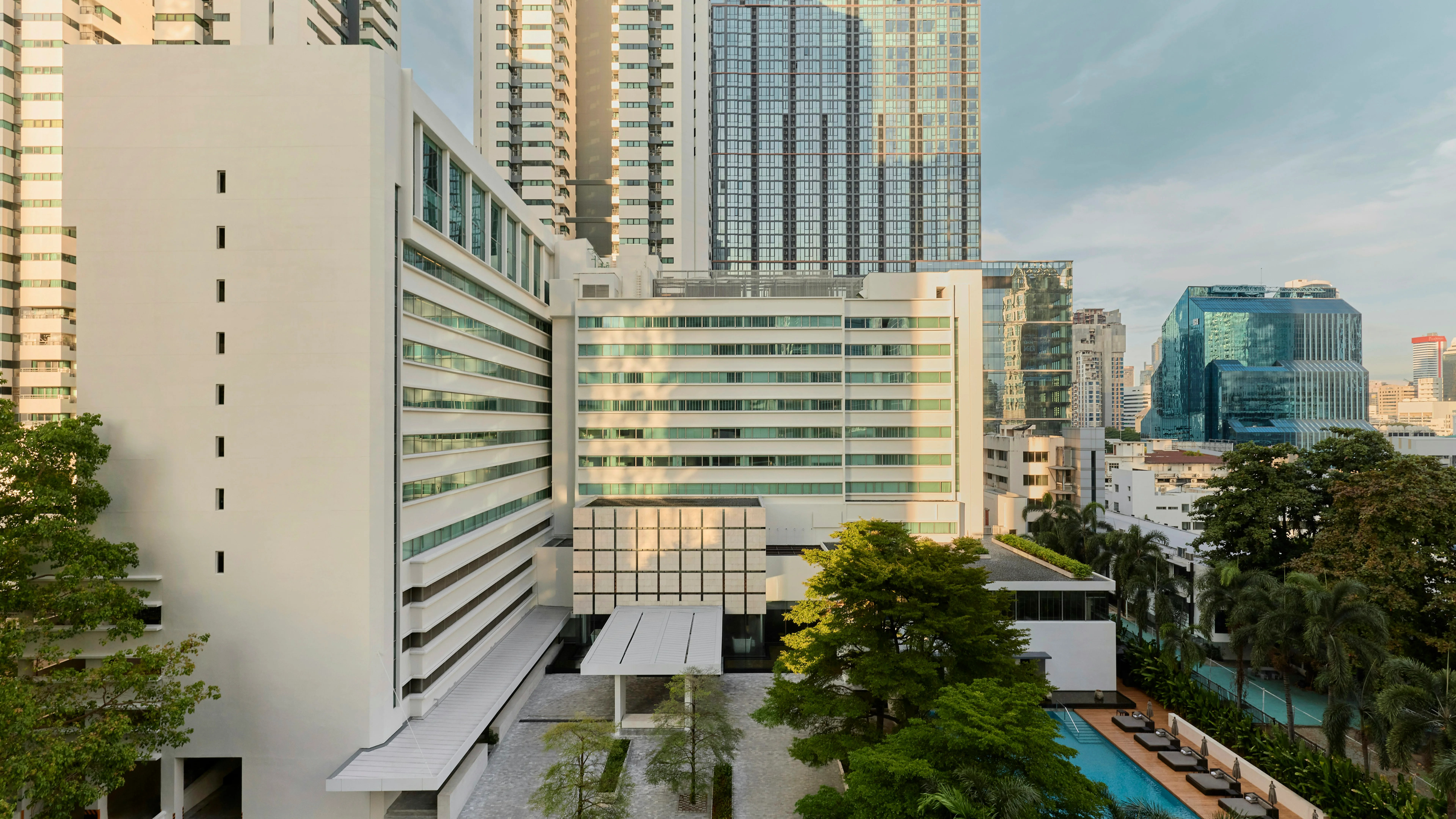 โคโม เมโทรโพลิแทน กรุงเทพฯ